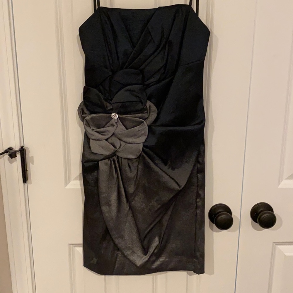 Size 8 strapless cache dress